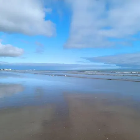 Holiday home Maison Vendeenne: Beachside Family Retreat With Baby Amenities